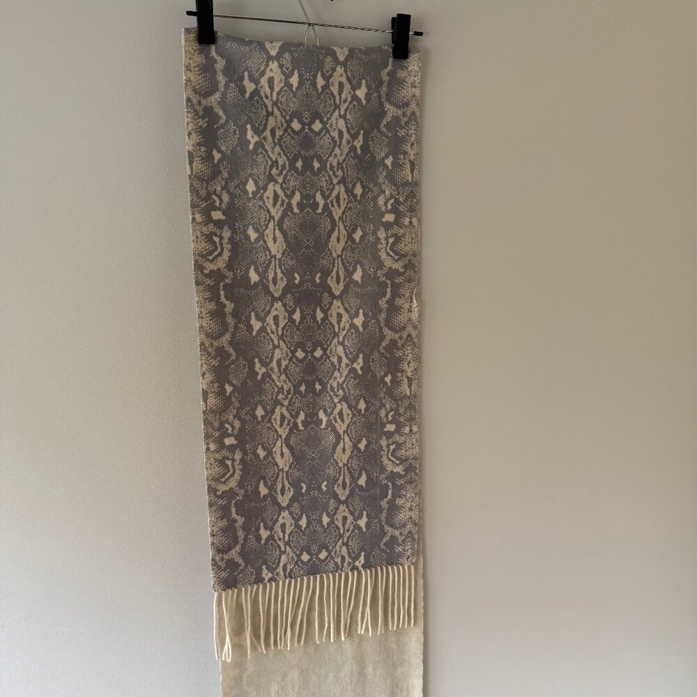 J. McClaughlin Cashmere scarf